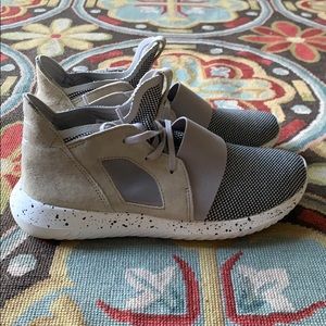 Adidas Tubular Women’s